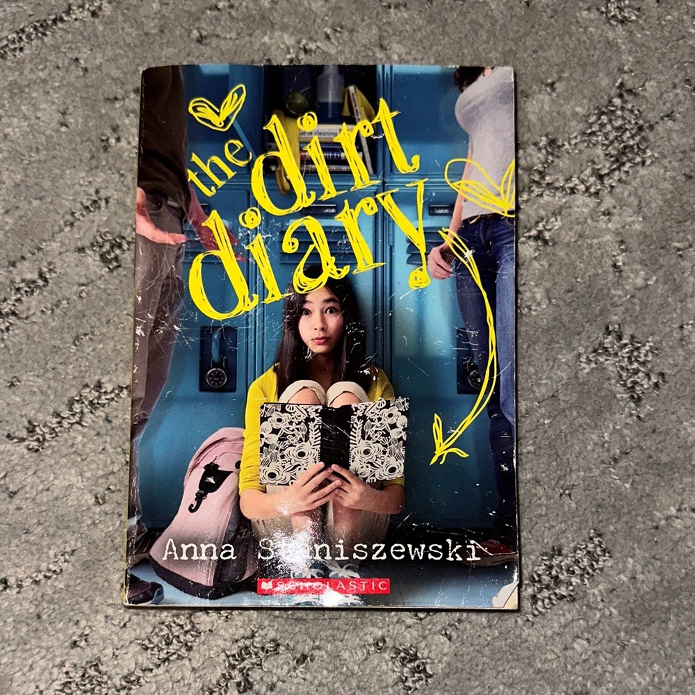 Scholastic The Dirt Diary with Yellow and Blue Cover